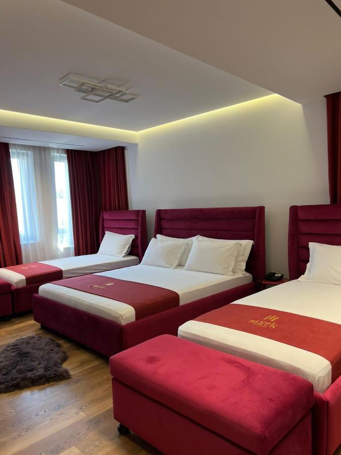 Mark Hotel Tirana Bërxull Exterior foto